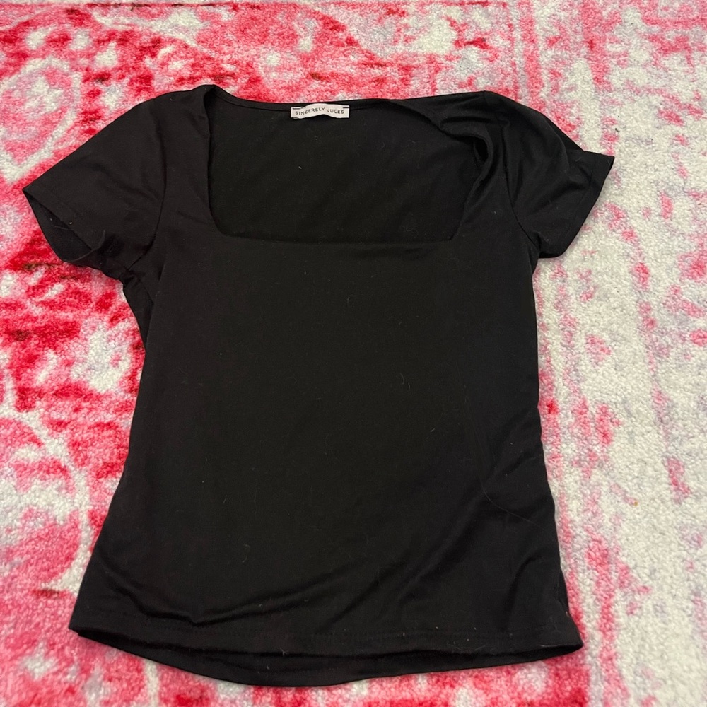 Sincerely Jules Black scoop neck t-shirt